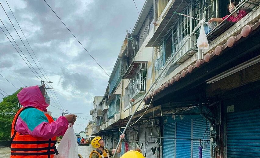 El tifón Gaemi tocó tierra en China el viernes como tormenta tropical severa. Foto: AP