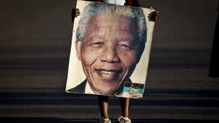 Nelson Mandela cumplirá un mes hospitalizado