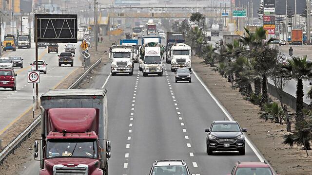 Pico y placa: camiones contarán con carril en Panamericana Sur por donde transitarán libremente 