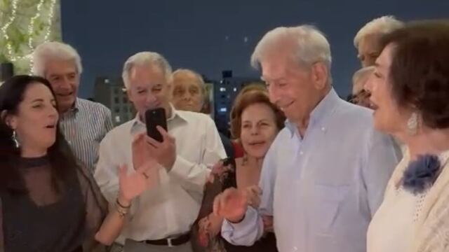 Mario Vargas Llosa cumplió hoy 88 años y lo celebró junto a su familia y amigos en Lima