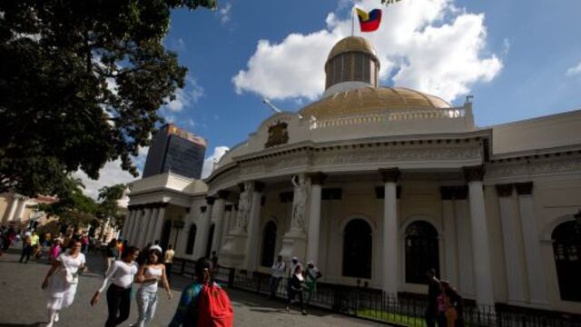 Maduro pide a chavista Tribunal de Justicia "juicio público" contra Parlamento opositor