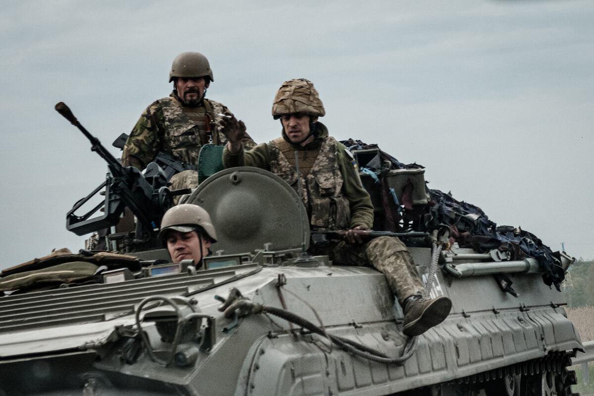 Sloviansk afronta una intensificación de los bombardeos de las fuerzas rusas, cuyas posiciones se hallan a algunos kilómetros. Con el avance de las tropas de Moscú desde el norte, la ciudad ha perdido su suministro en agua y en gas. (Foto: Yasuyoshi CHIBA / AFP)