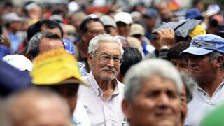 Jubilados brasileños, condenados a trabajar