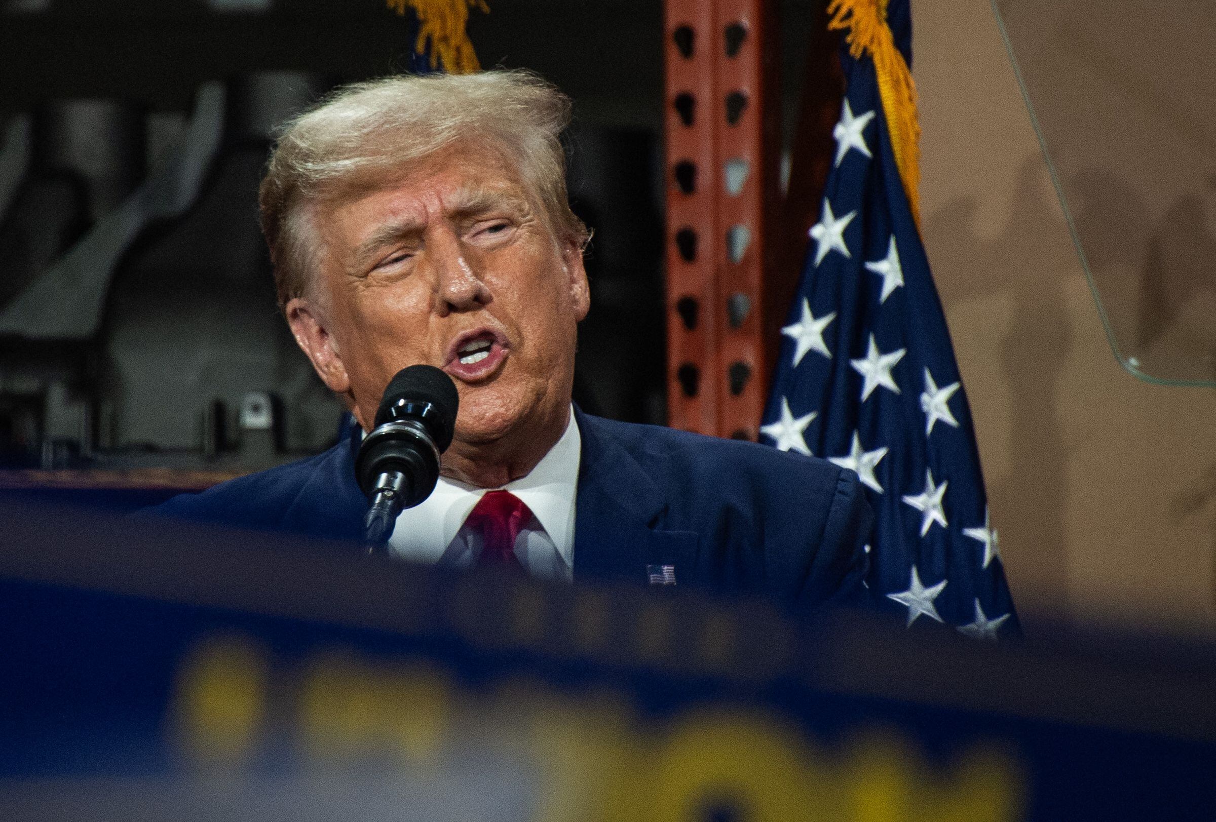 En su primer mandato, Donald Trump impuso aranceles a cientos de miles de millones de dólares en importaciones chinas. (Foto: Matthew Hatcher / AFP)