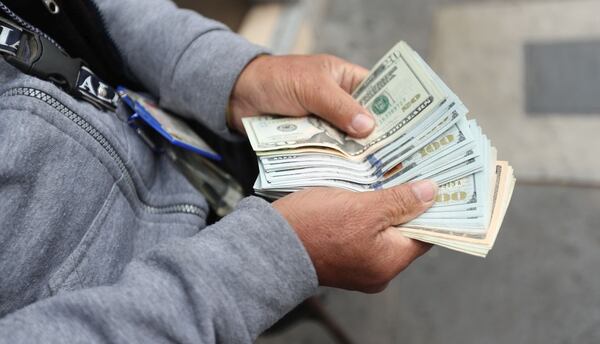 Dólar. (Foto: Jesús Saucedo / GEC)