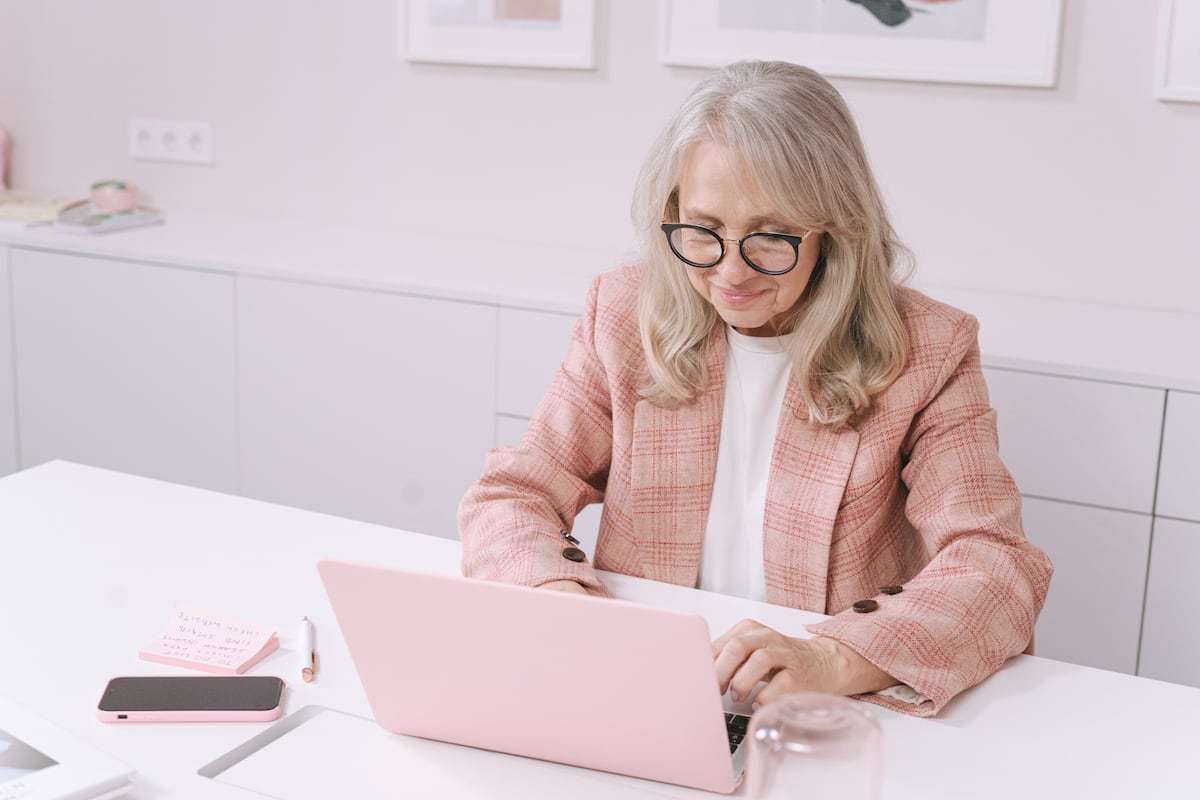 Trabajador jubilado: ¿empresa puede terminar vínculo antes de los 70? (Foto: Pexels).
