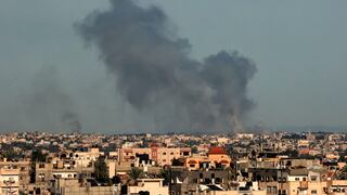 Israel sigue bombardeando Gaza pese a la presión para negociar sobre los rehenes