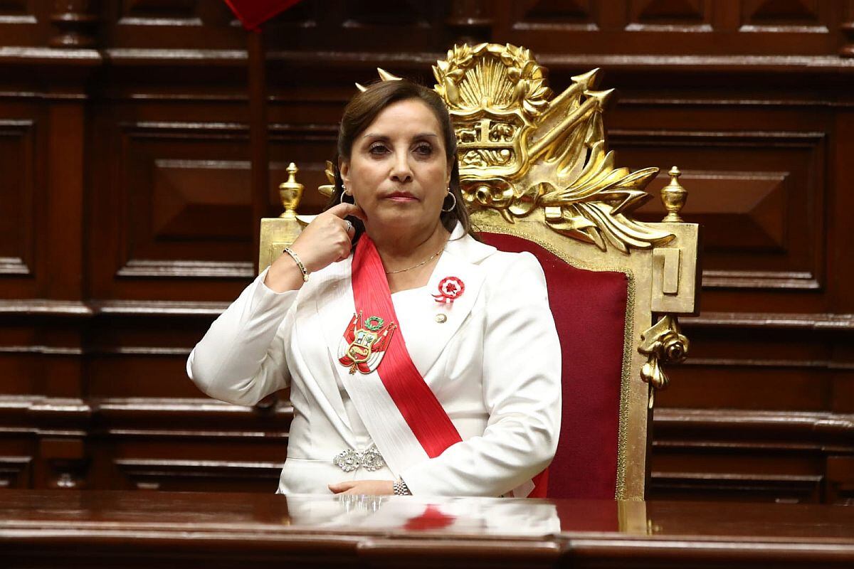 Dina Boluarte pide que se acumulen dos investigaciones en la Fiscalía por presunto plagio. Foto: GEC