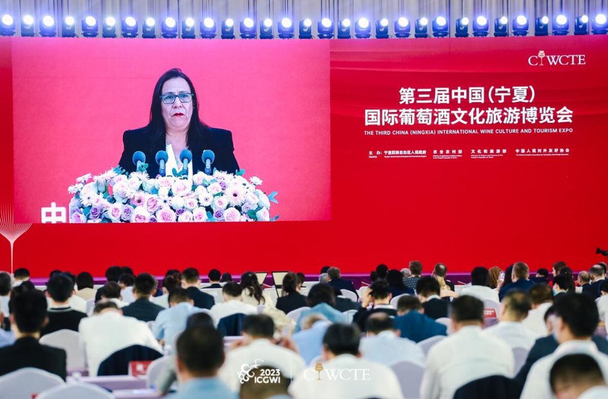 La ministra de Desarrollo Agrario y Riego, Nelly Paredes, en la III Conferencia Internacional de Uva y la Industria del Vino. (Foto: Difusión)