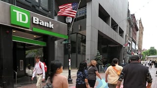 Gobierno de Trump endurece el cerco bancario a inmigrantes sin estatus legal