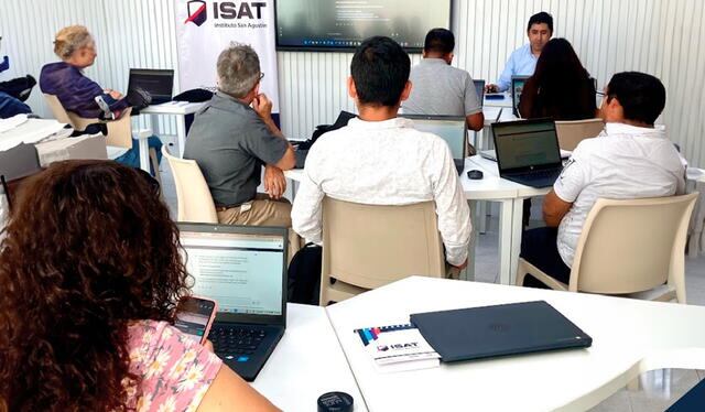 La inteligencia artificial y automatización permiten personalizar el aprendizaje y fomentar proyectos integradores en ISAT. Foto: ISAT / difusión