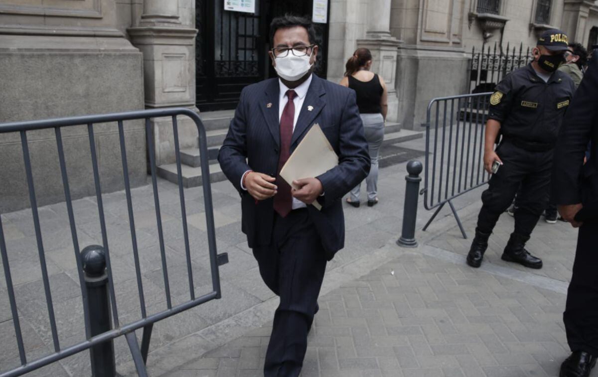 El legislador de Acción Popular pidió que se le remita el documento completo dado por Karelim López. (Foto: GEC)