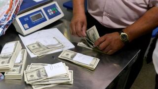 Sunat incauta cerca de US$ 60,000 falsos escondidos en portadocumentos