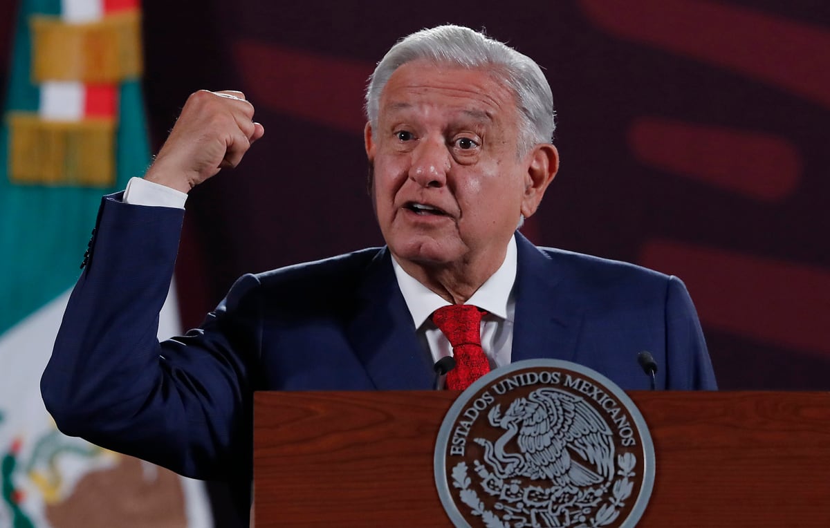 El presidente de México, Andrés Manuel López Obrador, habla durante su conferencia de prensa matutina, en Palacio Nacional en la Ciudad de México, el 23 de septiembre de 2024. (Foto de Mario Guzmán / EFE)