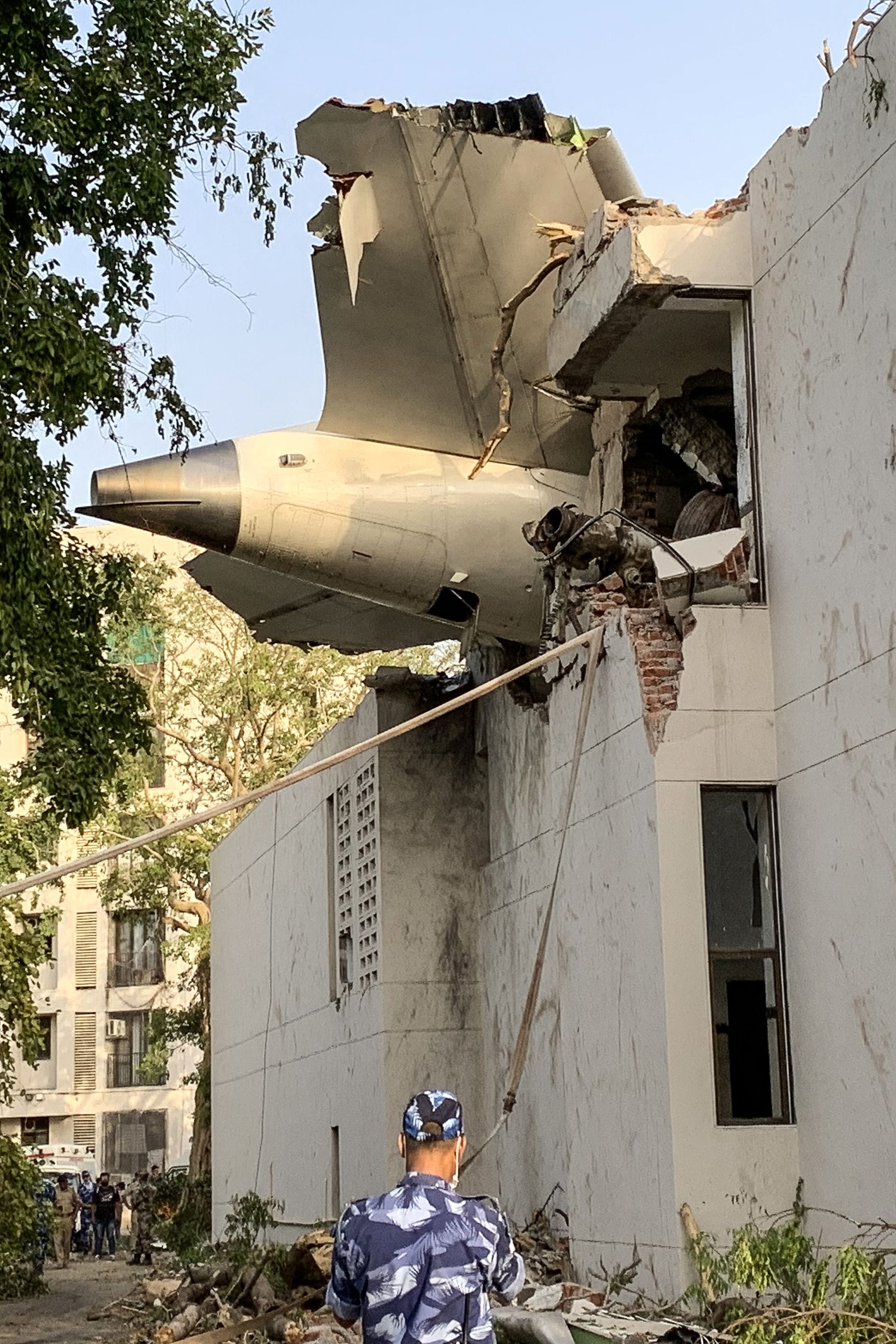 Esta es la parte trasera del vuelo 171 de Air India. El avión de pasajeros con destino a Londres se estrelló en la ciudad de Ahmedabad (Foto: AFP)
