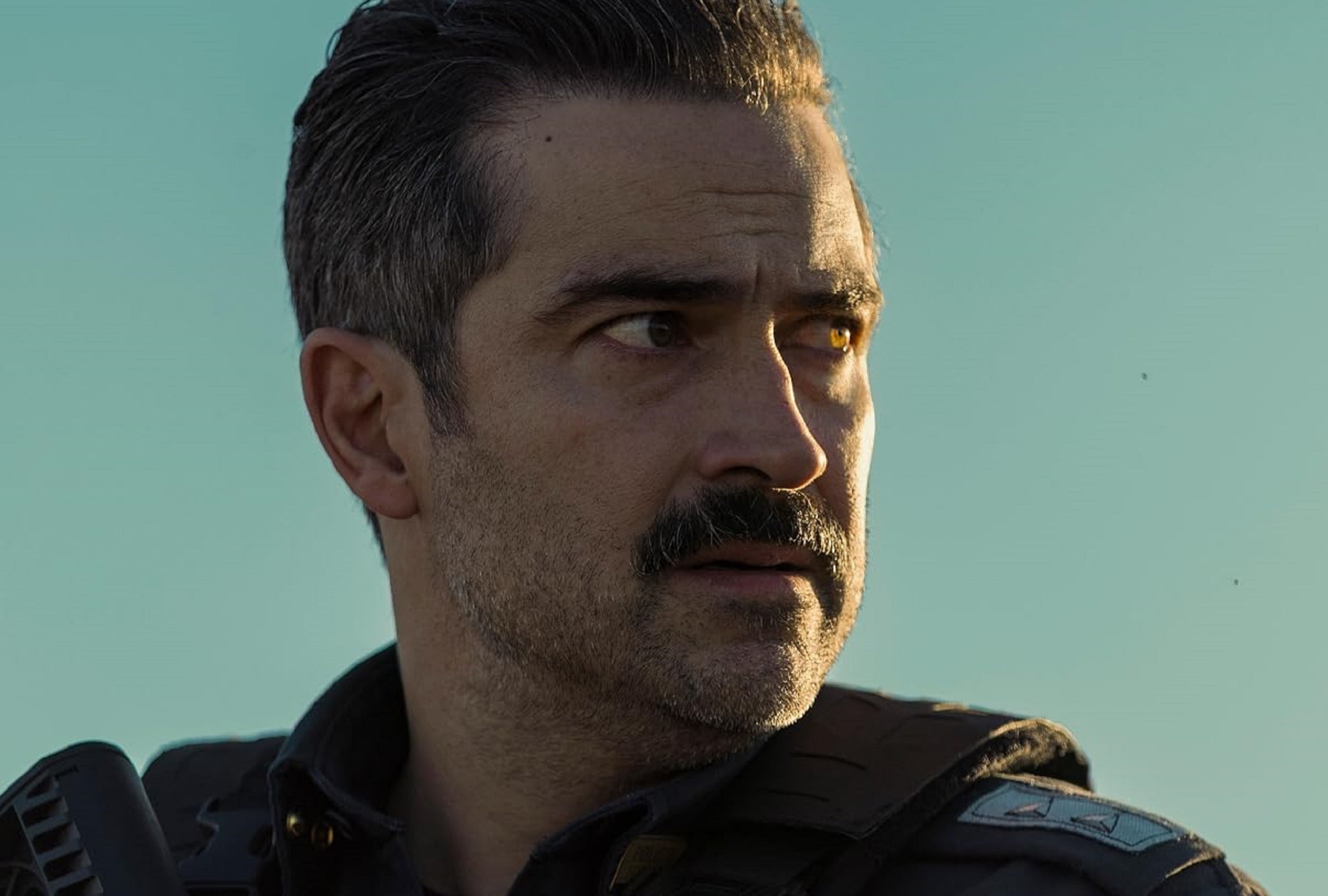 En la película "La captura", el protagonista Arturo Carmona está interpretado por el actor mexicano Alfonso Herrera (Foto: Draco Films / Netflix)