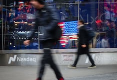 Presiones contra la Fed reavivan temor y caen activos de EE.UU.