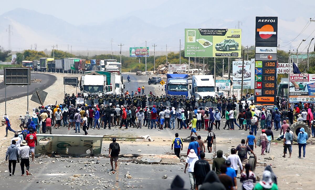 Barrio Chino es uno de los sectores que es elegido por manifestantes en Ica cuando se convoca a bloqueos en el marco de protestas contra el Gobierno. Foto: Hugo Curotto / @photo.gec