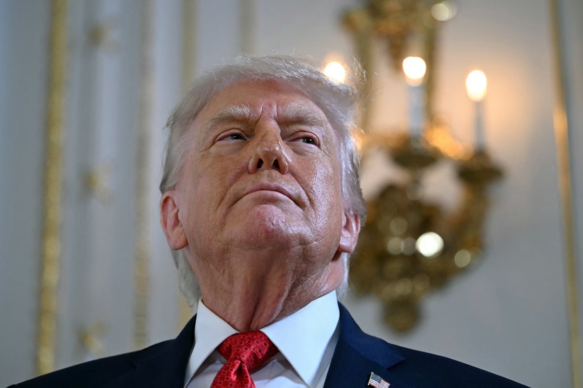 El presidente de Estados Unidos, Donald Trump, en el salón de baile de Mar-a-Lago en Palm Beach, Florida, el 16 de enero de 2026. (ANDREW CABALLERO-REYNOLDS / AFP)