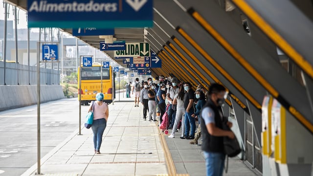 Uso de Metro de Lima y Metropolitano se redujo a la mitad por cuarentena, informa Bermúdez