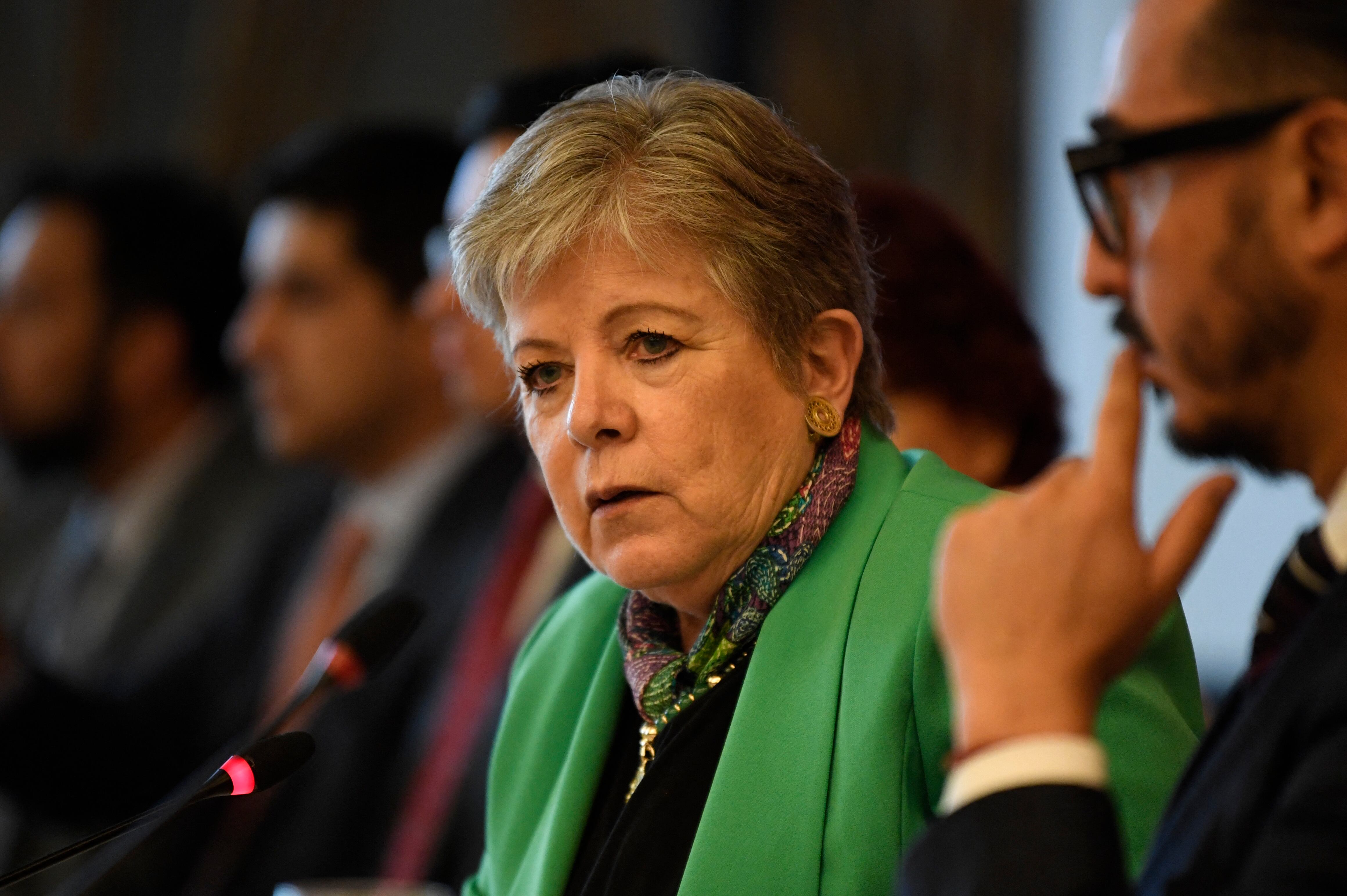 La ministra de Relaciones Exteriores de México, Alicia Bárcena, habla durante una conferencia de prensa con los medios de comunicación en la sede de la Secretaría de Relaciones Exteriores en la Ciudad de México el 14 de julio de 2023. (Foto de CLAUDIO CRUZ / AFP)
