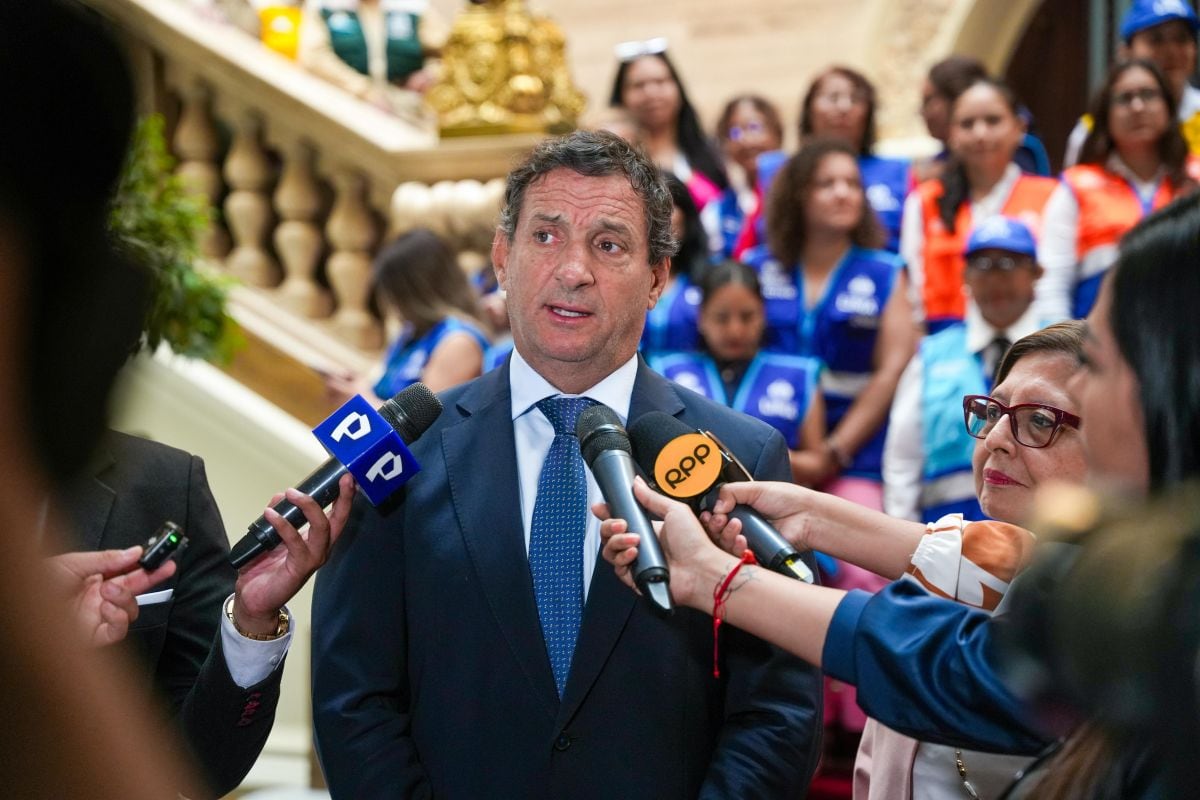 Renzo Reggiardo, anunció la publicación de un decreto supremo que aprueba un desembolso de US$ 150 millones en favor del MML para la semaforización inteligente. Foto: MML.