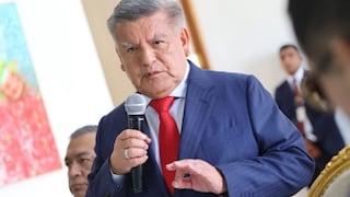 Acuña advierte a López Aliaga: “No permitiremos que el peor alcalde de Lima sea presidente”