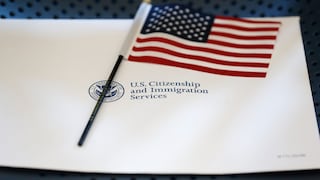 Nueva regla de Trump sobre las ‘green cards’ golpea a la migración legal