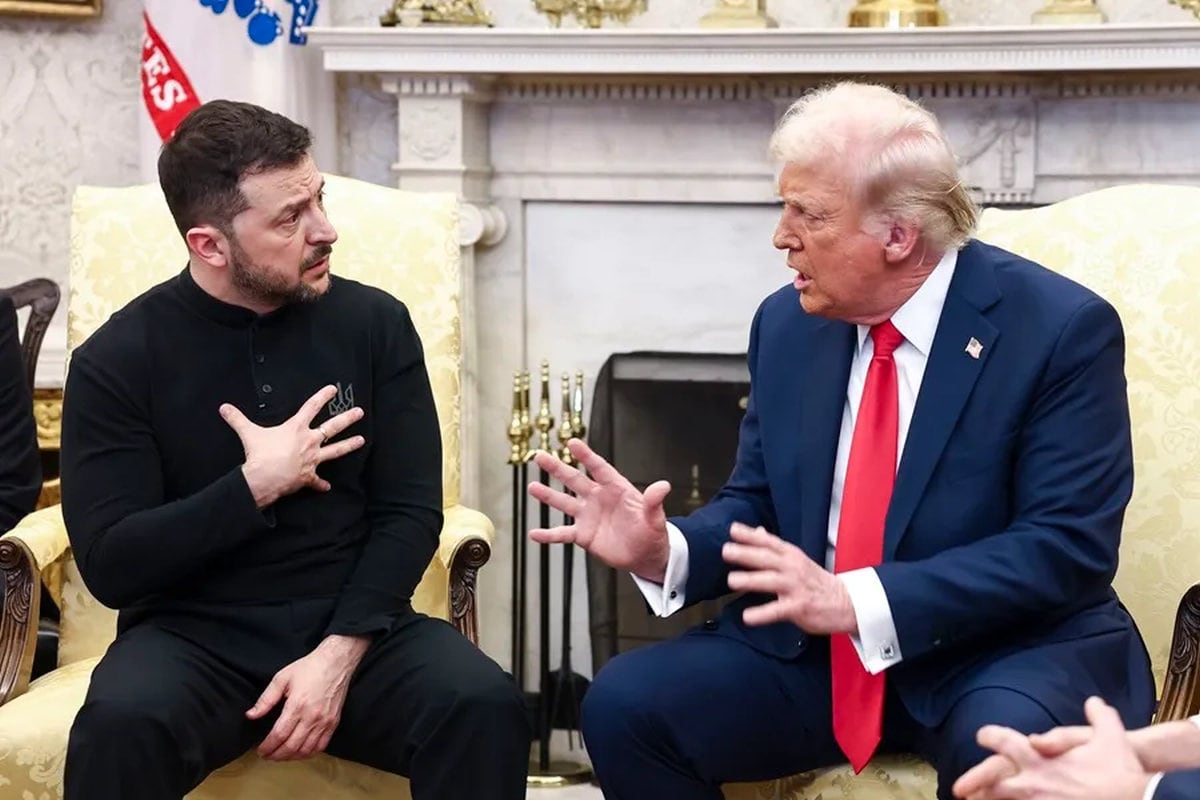 Zelensky lamentó que Washington no aplique la ley que busca endurecer las restricciones económicas contra Moscú, en medio de nuevos bombardeos a instalaciones energéticas. Foto: EFE/EPA/Jim Lo Scalzo / POOL