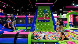 La expansión de Neon Park: el parque inflable “indoor” llega a Mall Aventura y mira más sedes