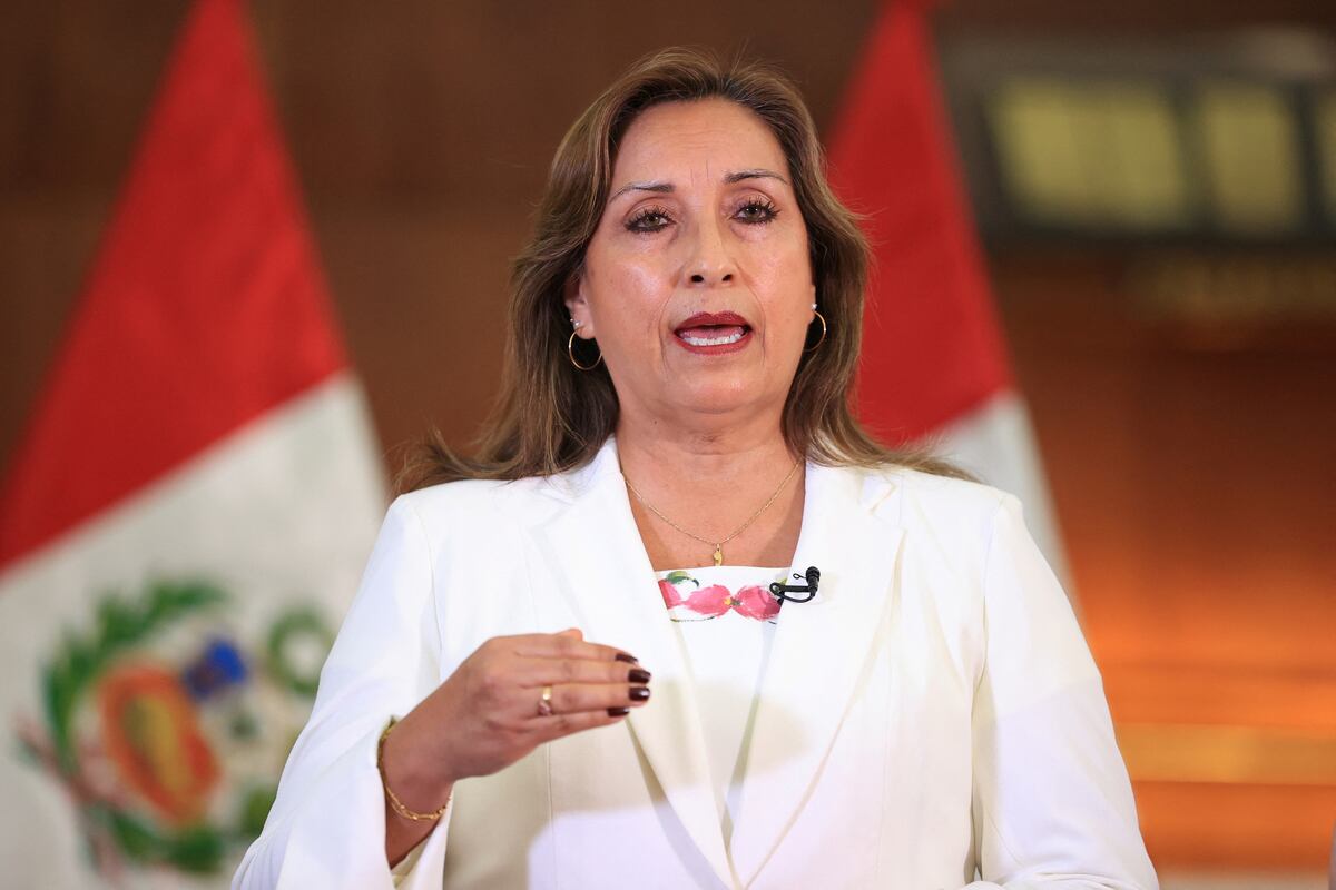 Dina Boluarte entrega títulos de propiedad de vivienda para Lima Metropolitana y Callao.