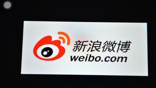 Weibo, el ‘Twitter chino’, cae más de un 7% en su debut en Hong Kong