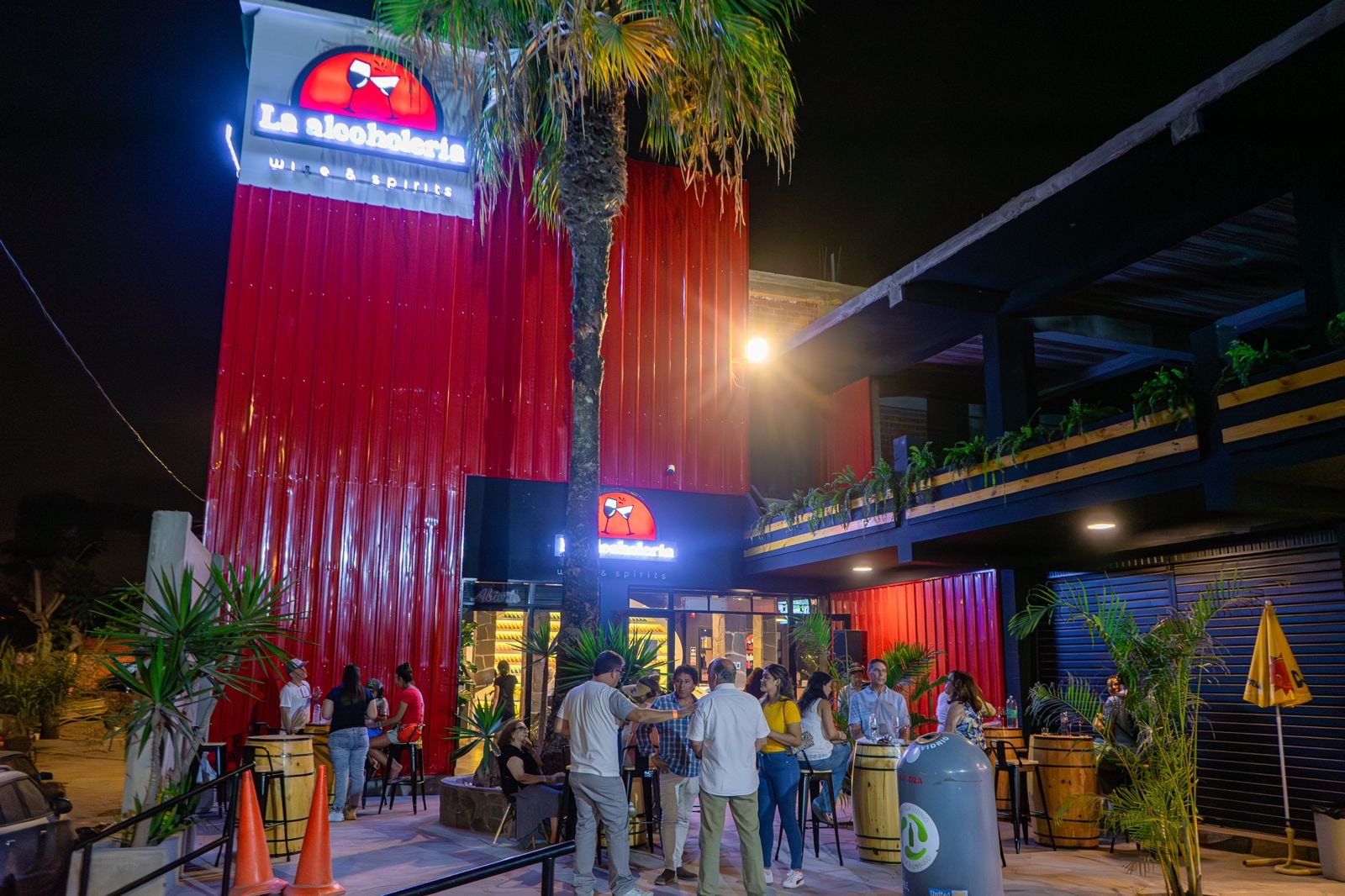 La Alcoholería se expande con nuevas tiendas y hotel