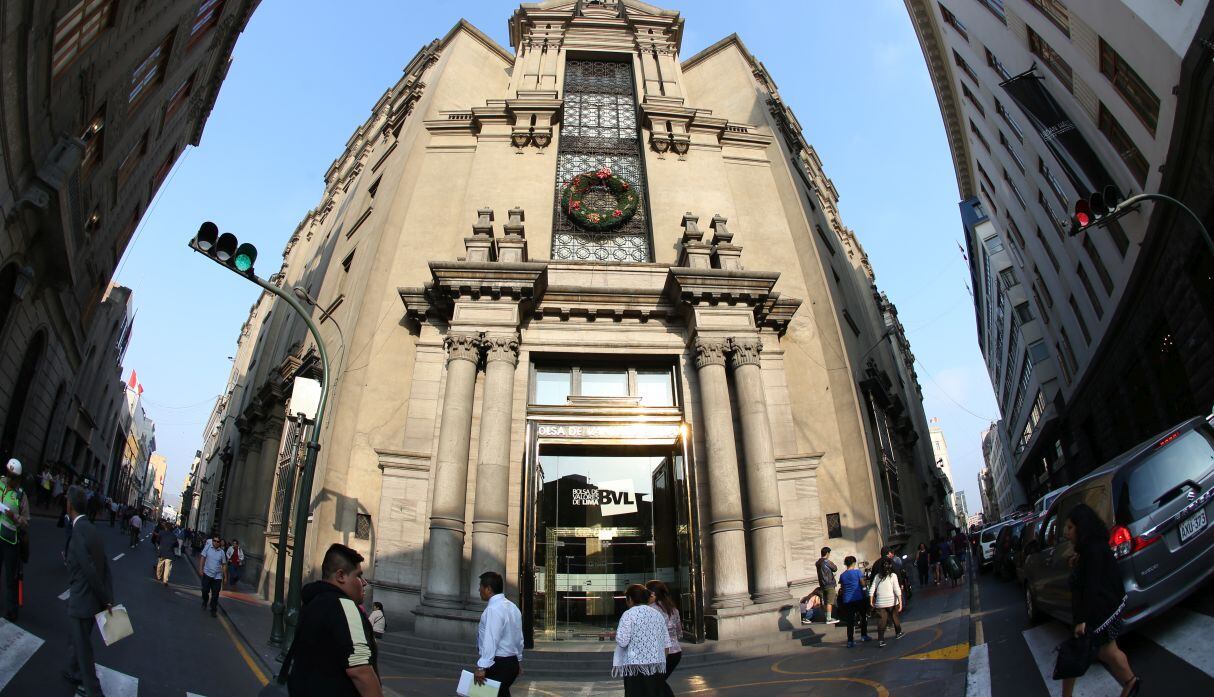 Durante la sesión se cotizaron acciones de 84 empresas, de las cuales 48 subieron, 10 bajaron y 26 no registraron variación. (Foto: GEC)