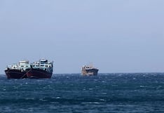 Irán dice haber lanzado misiles contra buques de EE.UU. pero Washington lo niega