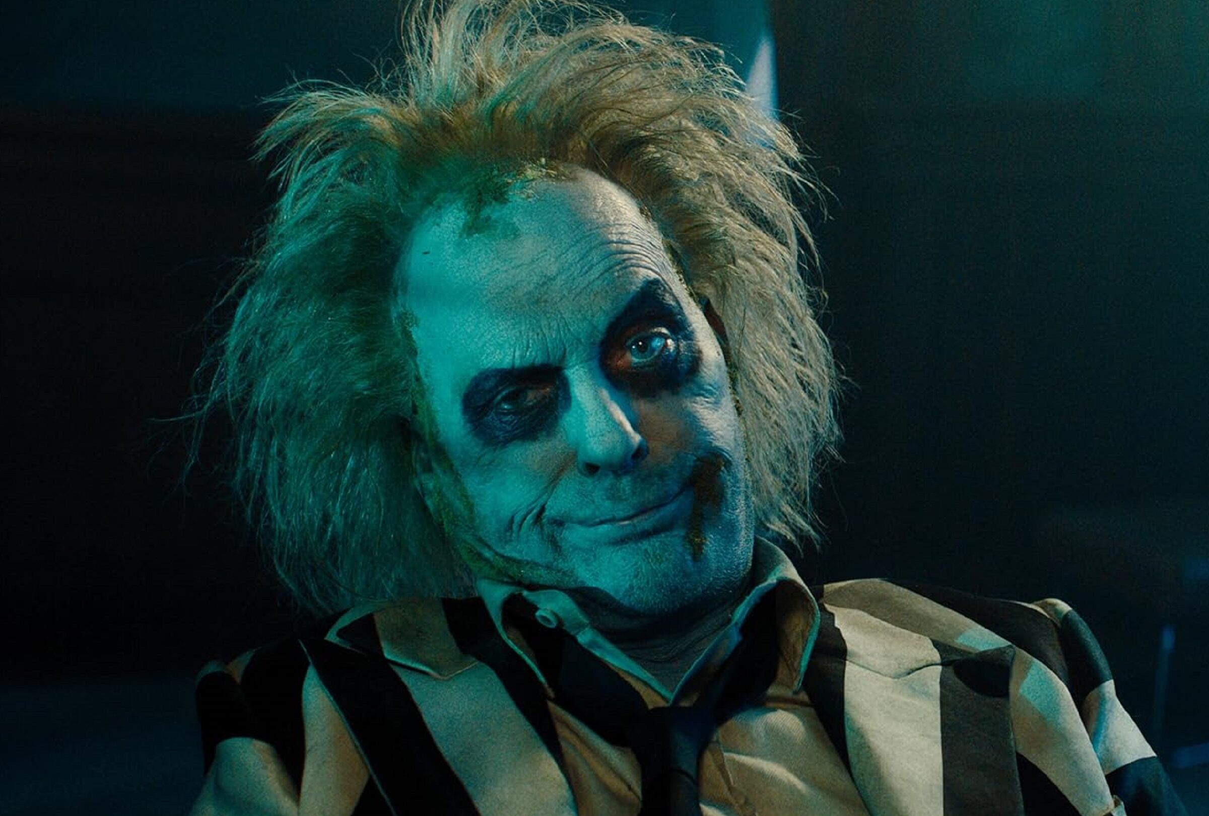 Michael Keaton regresa como un fantasma del más allá y un "bioexorcista" en la película "Beetlejuice 2" (Foto: Warner Bros. Pictures)