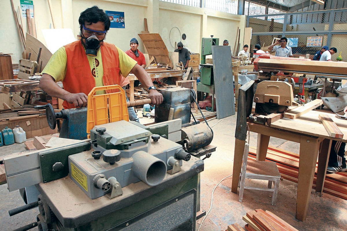 Perú tiene el costo laboral no salarial más alto junto con la cuarta productividad más baja de la región. (Foto: GEC)