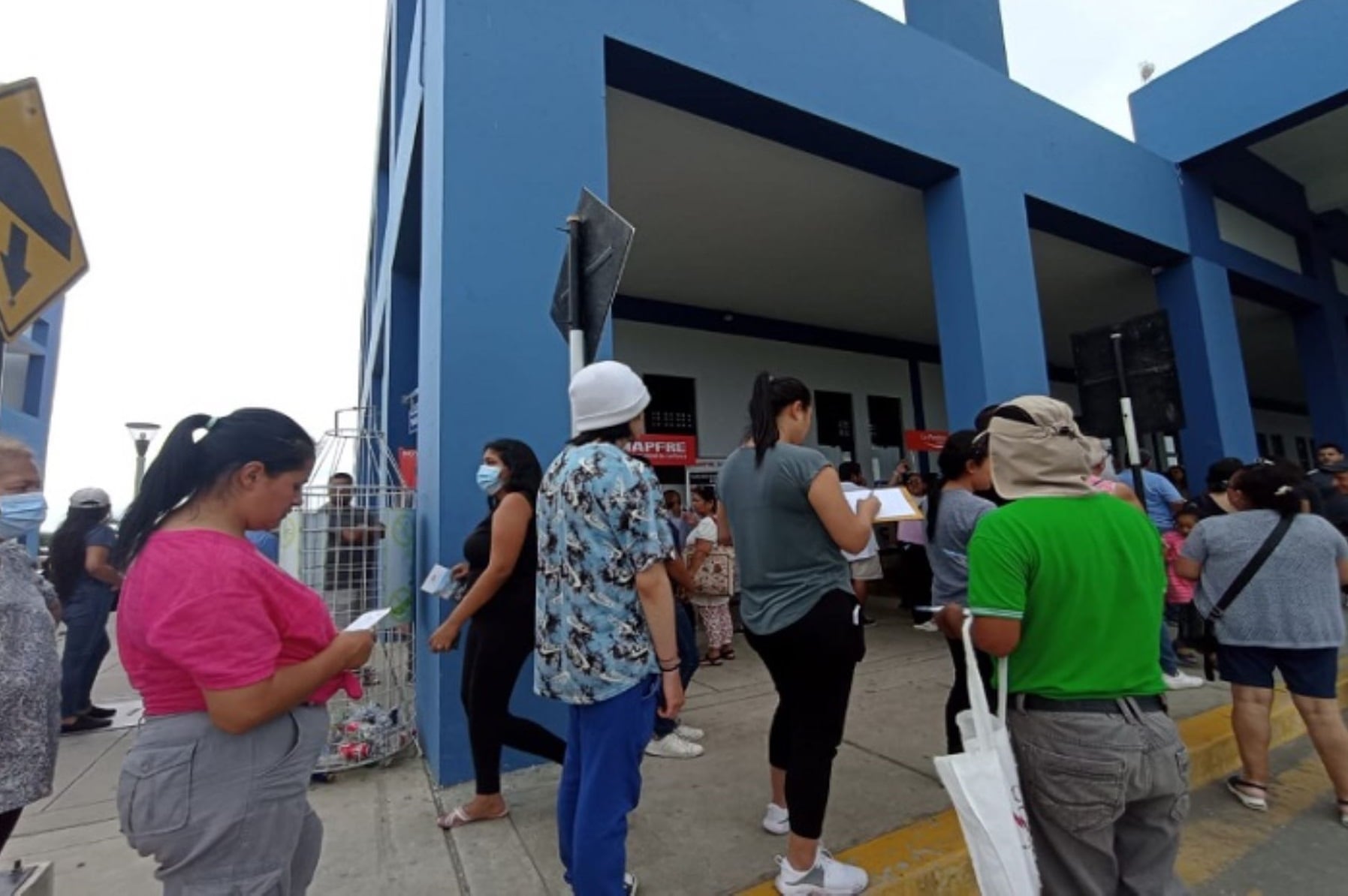 Llegan ecuatorianos a Tumbes para festejar fiestas de fin de año. Foto: GEC.