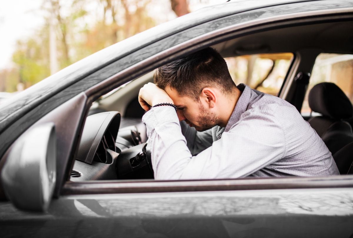 En Nueva York, las personas con deudas de impuestos estatales pueden enfrentarse a la suspensión temporal de su licencia, aun cuando dependen del carro para trabajar y cuidar a su familia (Foto: Freepik)