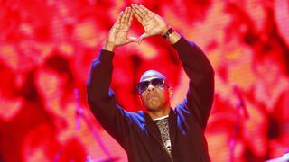 Grupo de lujo francés LVMH compra 50% de marca de champán del rapero Jay-Z