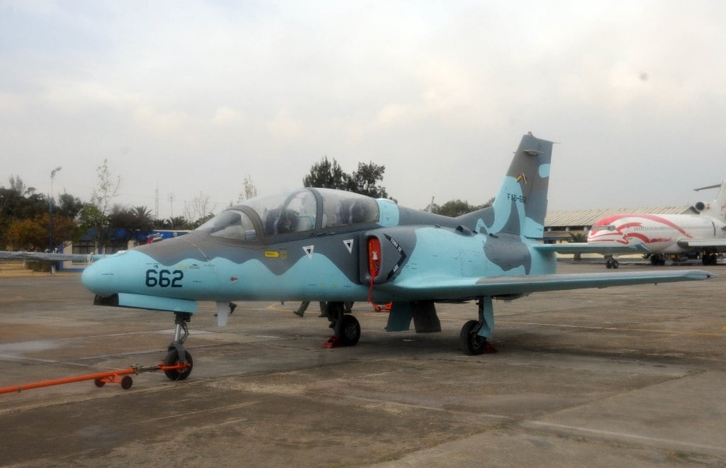 El K-8 Karakorum es un avión de entrenamiento avanzado y ataque ligero, desarrollado en conjunto por China y Pakistán, a través de las empresas Hongdu Aviation Industry Corporation (HAIC) y Pakistan Aeronautical Complex (PAC). Fuente: Defensa.com