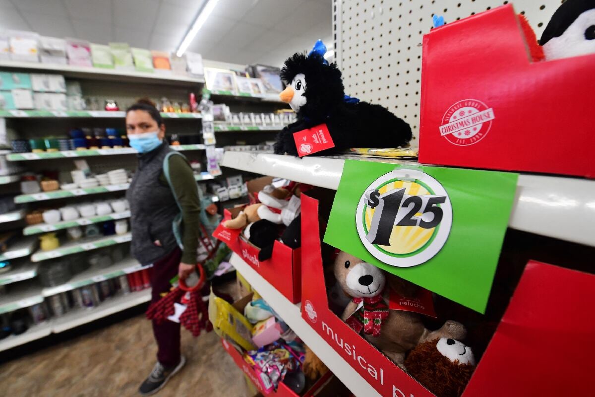 Dollar Tree es una de las tiendas más concurridas de los Estados Unidos, por más que aumentara la base de sus precios de US$1 a US$1.25 (Foto: Frederic J. Brown / AFP)