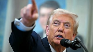 Trump planea implementar aranceles a Colombia tras recortar la ayuda financiera al país