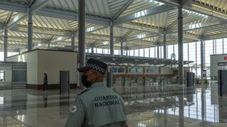 Sin aviones ni rutas, aerolínea de AMLO tiene un mes para levantar vuelo