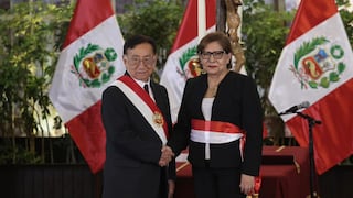 María Cuadros Espinoza juró como ministra de Educación del Gabinete Arroyo: Conozca su perfil