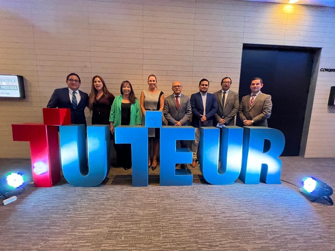 La presentación de Tuteur Perú se realizó en una jornada con expositores y panelistas.