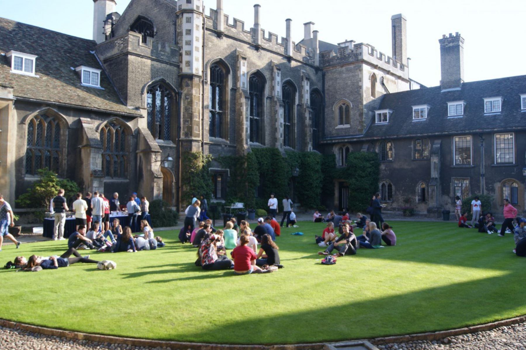 La Universidad de Oxford, una de las más prestigiosas del mundo, puede recibir al talento peruano para una maestría. Cada año, entre seis y diez profesionales peruanos acceden a una beca Chevening. Foto: difusión