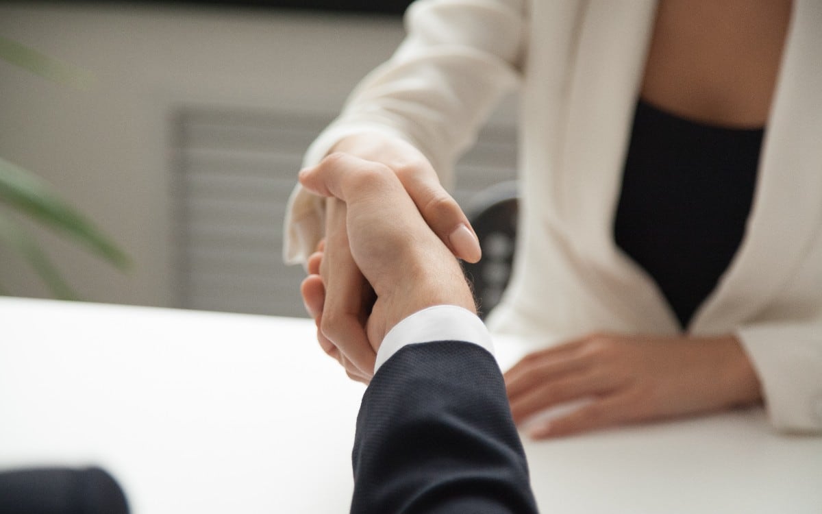 Sobresalir en el proceso de selección -desde la preparación del CV hasta la concreción de la entrevista, donde se deberán dominar ciertas habilidades blandas- será una tarea clave para tener éxito al conseguir un nuevo trabajo (Foto: Referencial / Freepik)