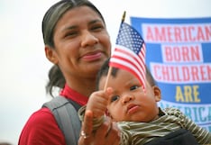 Evalúan derecho a ciudadanía de EE.UU. por nacimiento con Trump presente en Corte Suprema