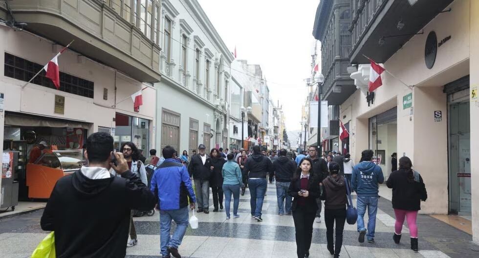 29 de setiembre del 2022. Hace 1 año. Los alquileres en el centro de Lima subirían 25% tras el retiro de rejas.